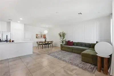 3181 Bitetto Walk Living Room