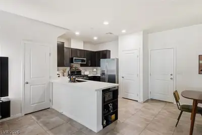 3181 Bitetto Walk Kitchen