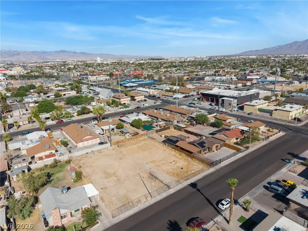 2315 MCCarran
