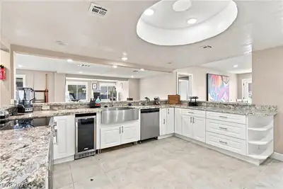 2940 South Bronco Street Kitchen