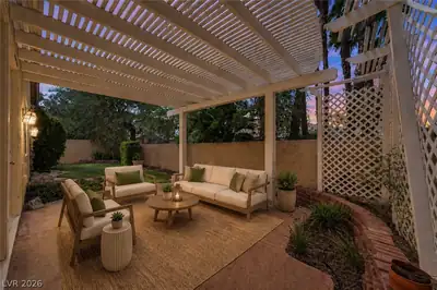 33 Staghorn Street Patio