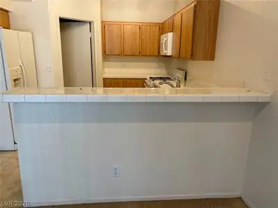 251 South Green Valley Parkway 1012 Kitchen