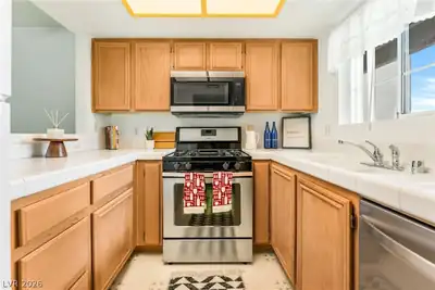 1909 High Valley Court 204 Kitchen