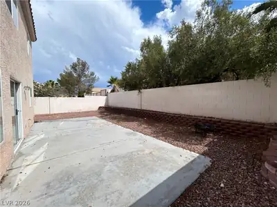 9317 Mountain Cliffs Avenue Yard