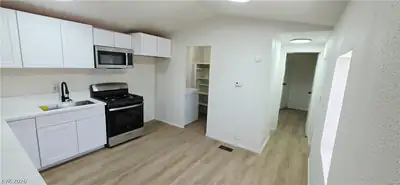183 Mojave Lane Kitchen
