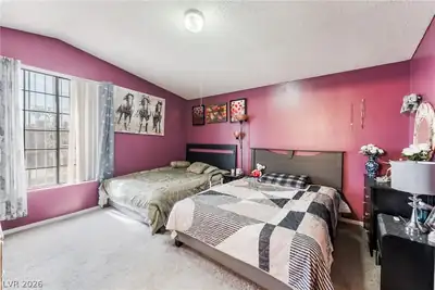 5336 Hollow Brook Avenue Bedroom
