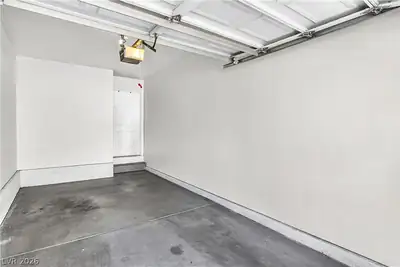 3374 Pheasant Canyon Way Garage