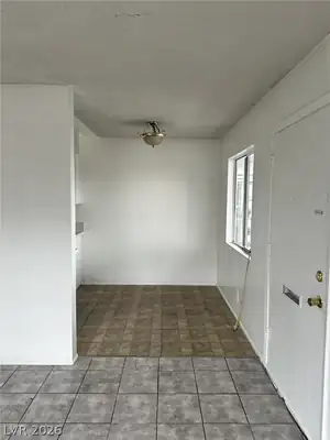115 West New York Avenue 17 Dining Area