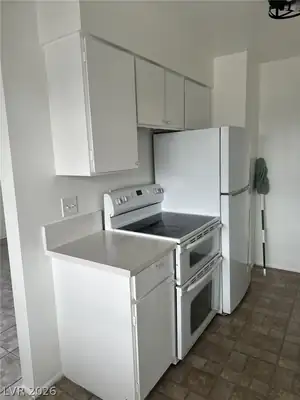 115 West New York Avenue 17 Kitchen