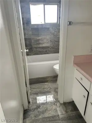 115 West New York Avenue 17 Bathroom