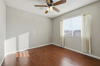 2413 Muirfield Avenue Bedroom