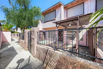 4362 Caliente Street 11, Las Vegas
