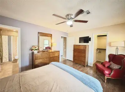 525 Tabony Avenue Primary Bedroom