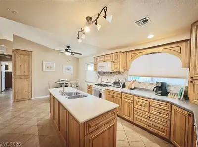 525 Tabony Avenue Kitchen