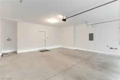 600 North Carriage Hill Drive 1007 Garage