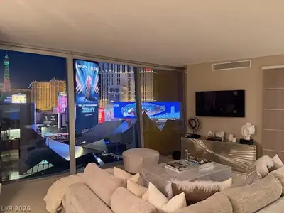 3722 South Las Vegas Boulevard 807 Living Room