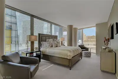 3722 South Las Vegas Boulevard 807 Bedroom
