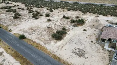 1080 Gee Street Lot