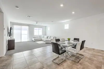 593 Timberfalls Lane Dining Area