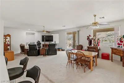 3589 Cottage Canyon Street Dining Area