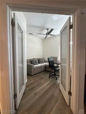 5415 West Harmon Avenue 1056 Office