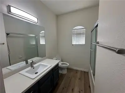 5415 West Harmon Avenue 1056 Bathroom