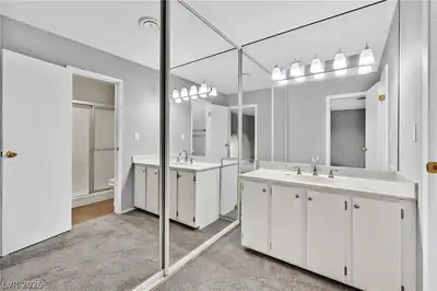 3031 East Bel Air Drive Primary Bathroom