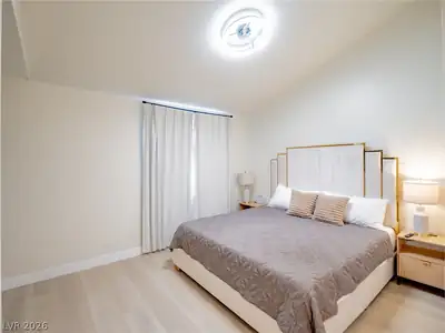 1701 East Katie Avenue 72 Bedroom