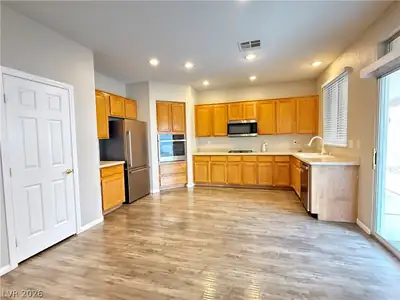 559 ARTREA Place 0 Kitchen