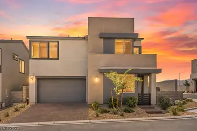 10489 Mountain Aster Avenue, Las Vegas