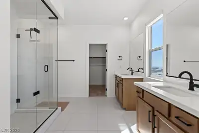 10489 Mountain Aster Avenue Primary Bathroom