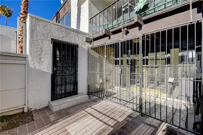 1405 Vegas Valley Drive 229 Patio