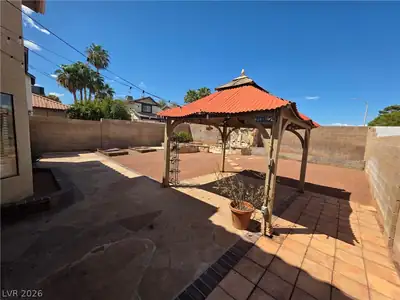 2832 Belleza Lane Yard