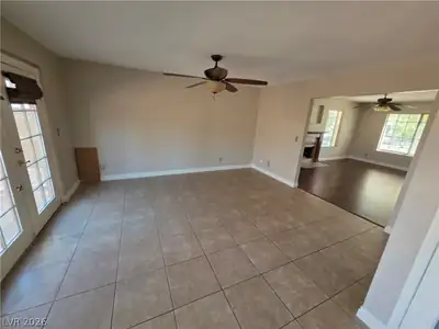 2832 Belleza Lane Living Room