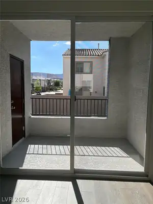 5887 Park Row Street Balcony