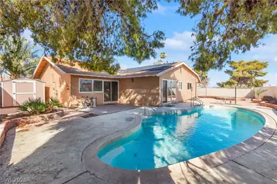 2503 Siesta Avenue 