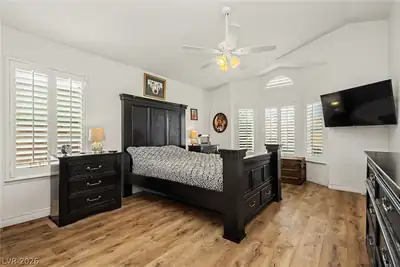 9824 Cactus View Avenue Bedroom