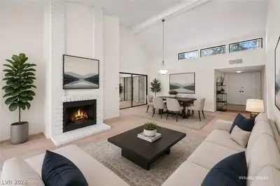 3038 Conquista Court Living Room