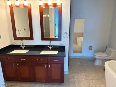 4525 Dean Martin Drive 1501 Primary Bathroom