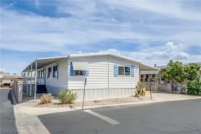 4542 East Royal Club Way, Las Vegas