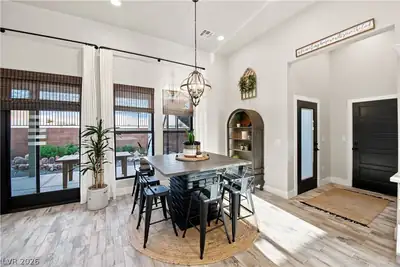3031 South Formula Court Dining Area