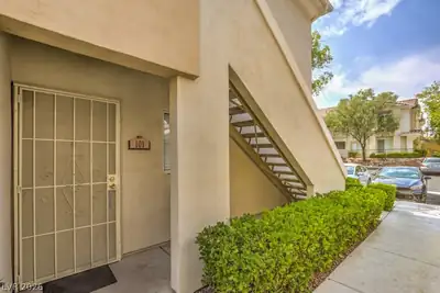 1510 Ruby Cliffs Lane 101 Entry