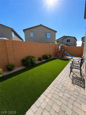 1954 Majalis Place Yard