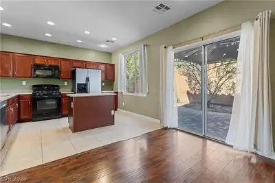 8396 Waylon Avenue Kitchen