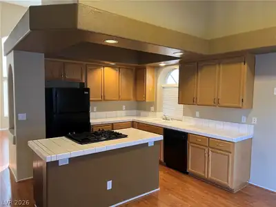 8744 Country View Avenue Kitchen