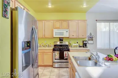 5938 Willis Street Kitchen