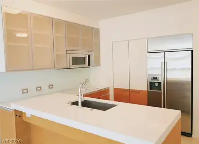 3726 Las Vegas Boulevard 2907 Kitchen
