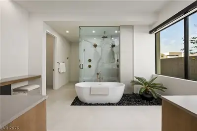 1532 Pleasant Bay Court Primary Bathroom