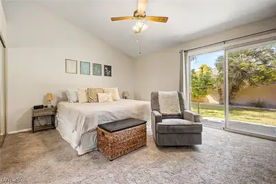 7632 Twisted Pine Avenue Bedroom
