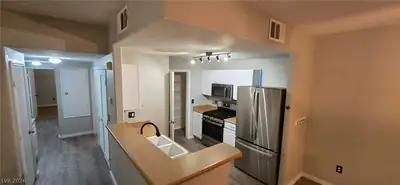 8250 North Grand Canyon Drive 1084 Kitchen